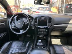 کرایسلەر 300